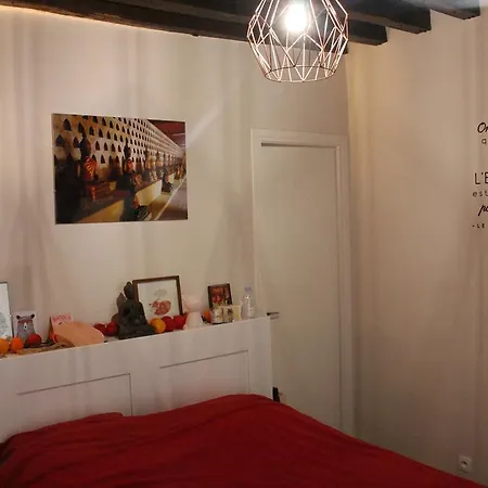 Rue Du Faubourg Du Temple Apartment